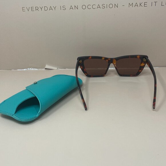 Minue | Greta Sunglasses in Carey - Picture 3 of 7